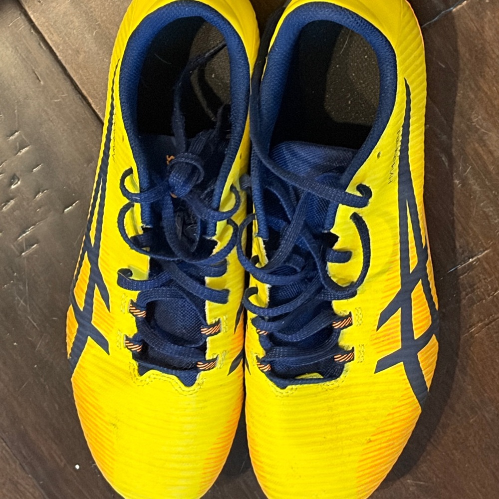 ASICS Track Spikes